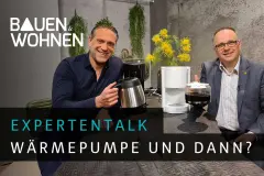 Bild des TV-Moderators Tobias Baunach mit Fassadenexperte Dirk Herrmann von Sto
